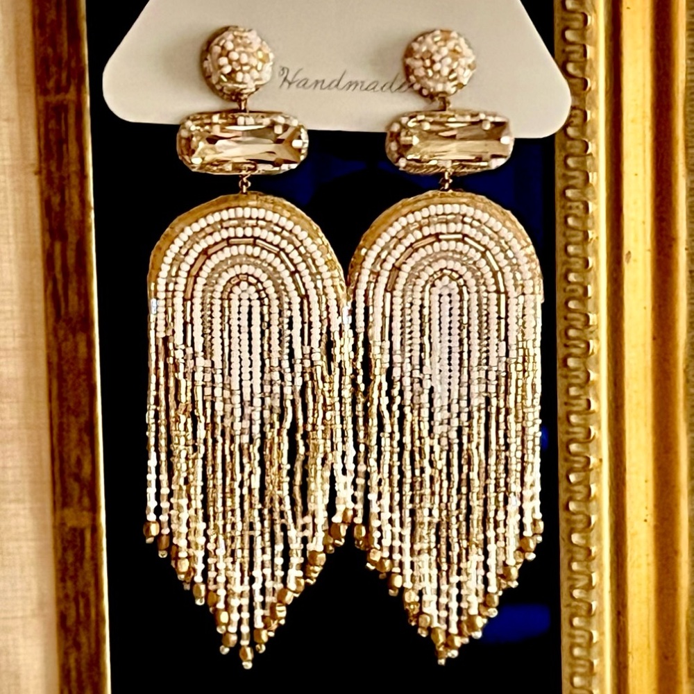 🌺🎉HP🎉🌺 NWT Deepa Gurnani Luxe Beaded Fringe Chandeliers - Picture 9 of 16